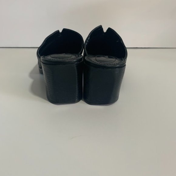 Clarks Women’s Black Mules size 6M - Picture 3 of 7
